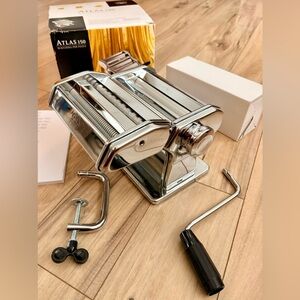 Atlas Pasta Machine Maker